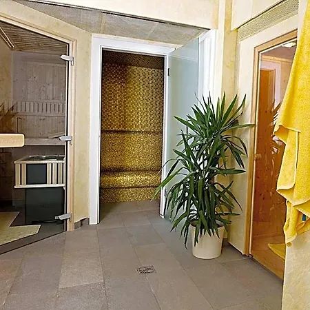 Moser - Garni Am (adults Only)