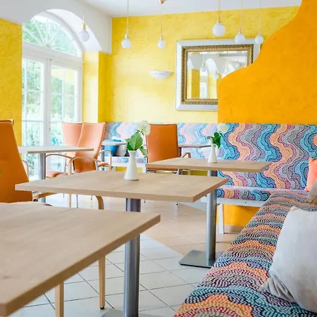 Moser - Garni Am (adults Only)