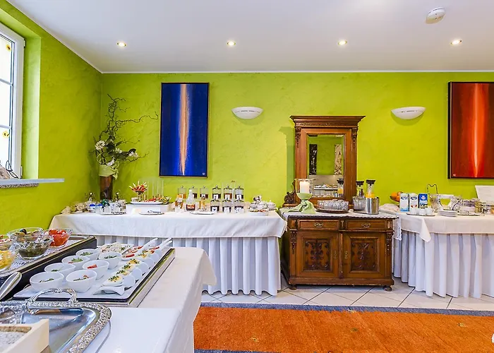 Moser - Garni Am (adults Only)